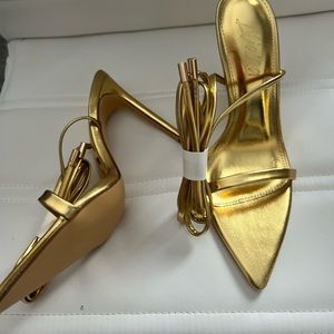 Gold heels 4inches new size 8